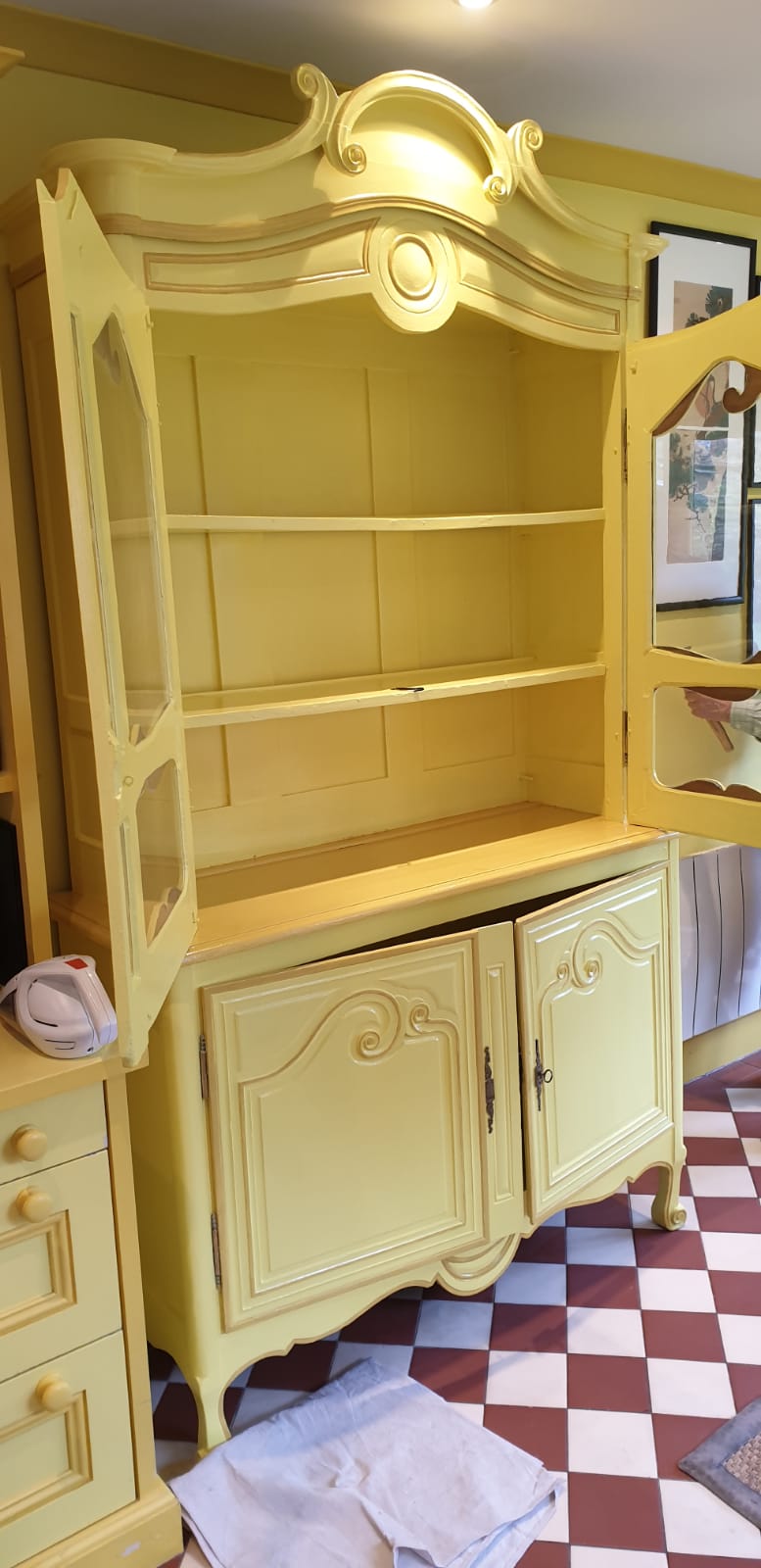 Furniture restoration specialists in Oxford LA Paint